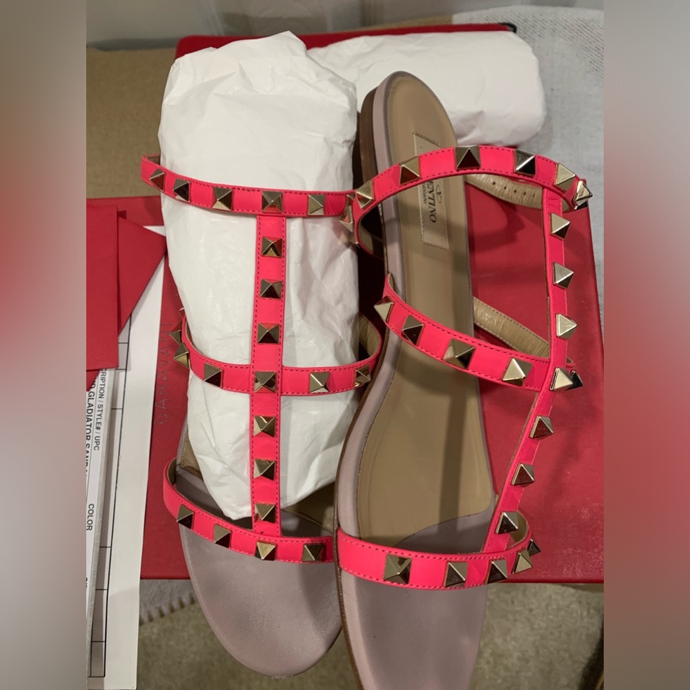 VALENTINO ROCKSTUD ANKLE SANDAL. - Picture 3 of 6